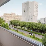 Apartman Koi Deluxe, Urban Two Bedroom Oasis Split