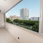 Koi Deluxe, Urban Two Bedroom Oasis Apartman Split